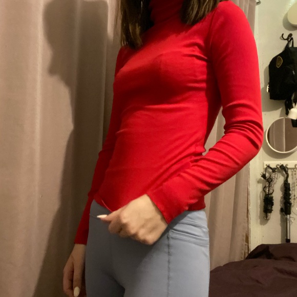 Red Tutleneck - Picture 2 of 3